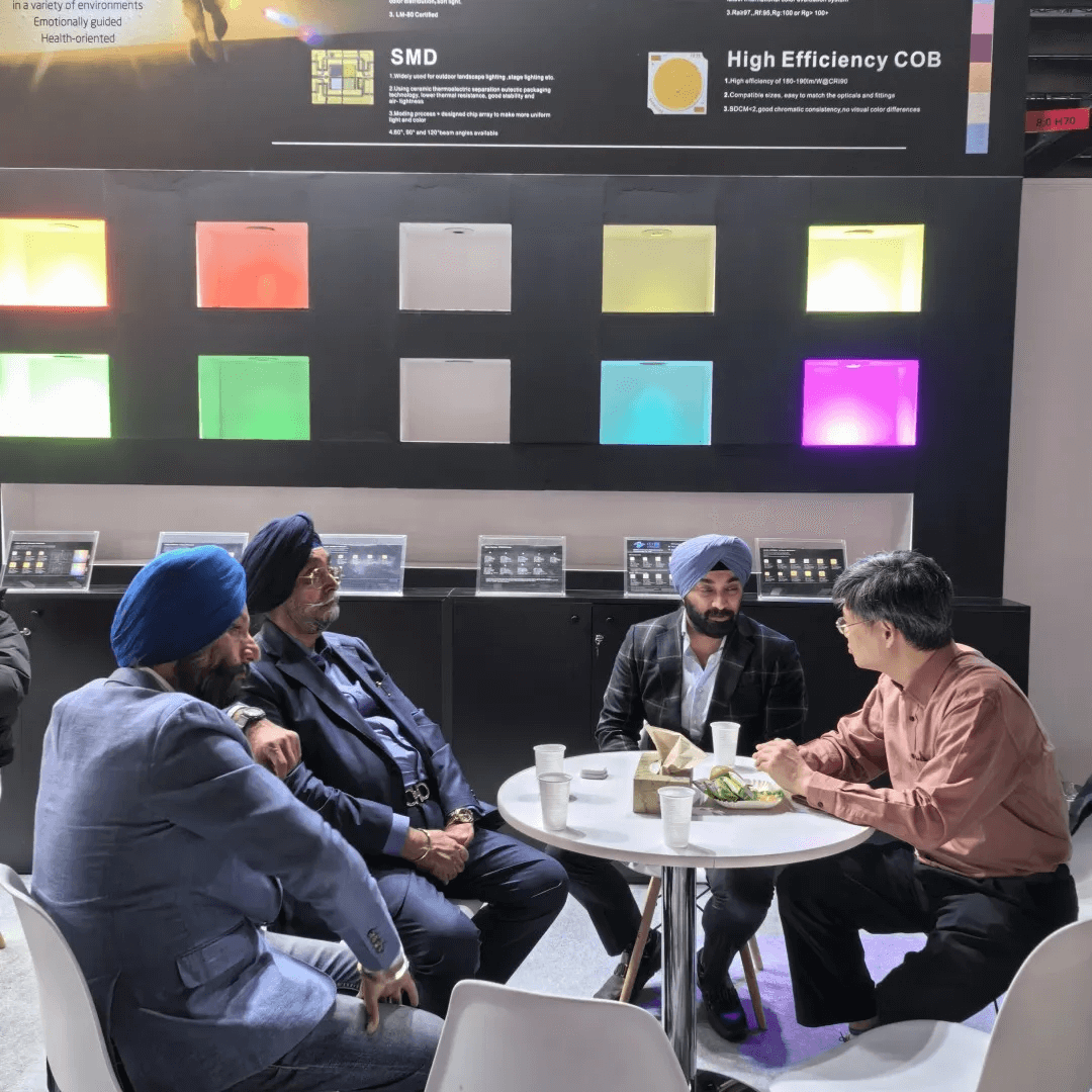 See how the domestic light illuminates the Frankfurt International Pavilion