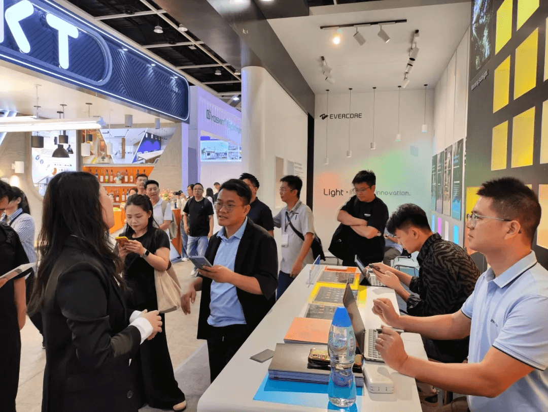 Gathering in Hong Kong·Excellent look back Gathering in HongKong International Lighting Fair (Autumn Edition) look back